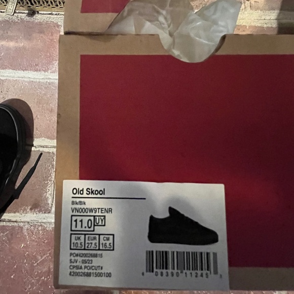 Old Skool Vans - Picture 7 of 9